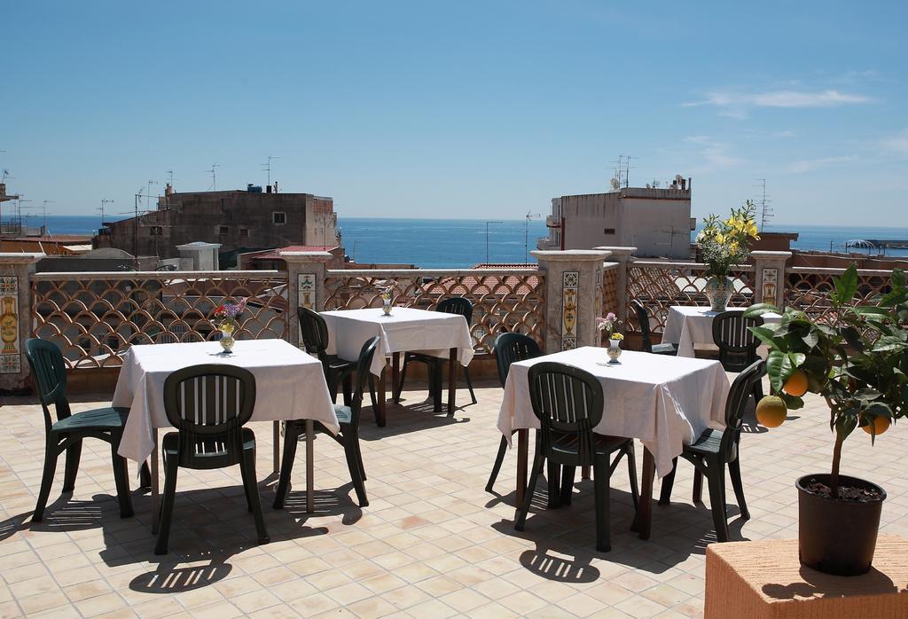 Villa Cristina Giardini Naxos Exterior photo