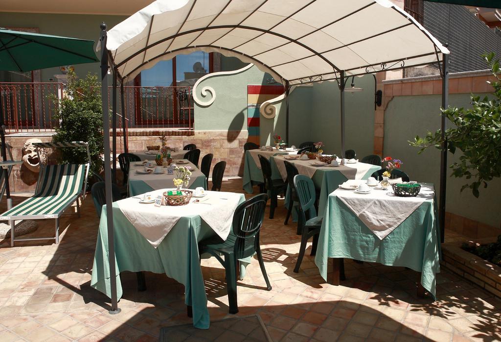 Villa Cristina Giardini Naxos Exterior photo